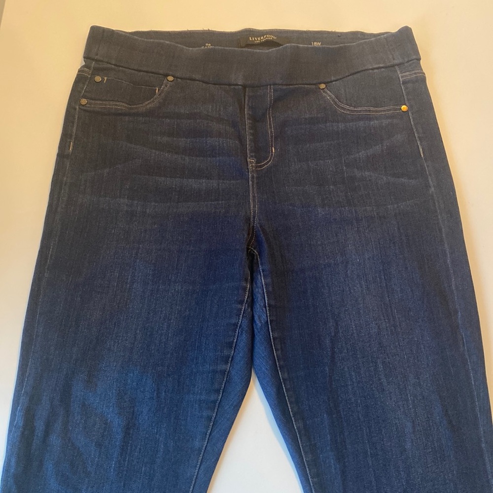 Pull-on Capri Skinny Jeans